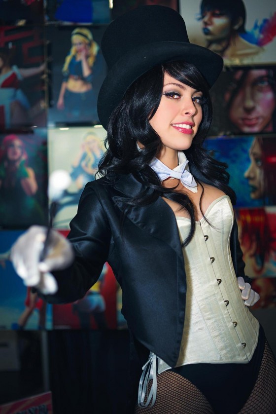 Nadya Sonika's Zatanna Zatara cosplay.