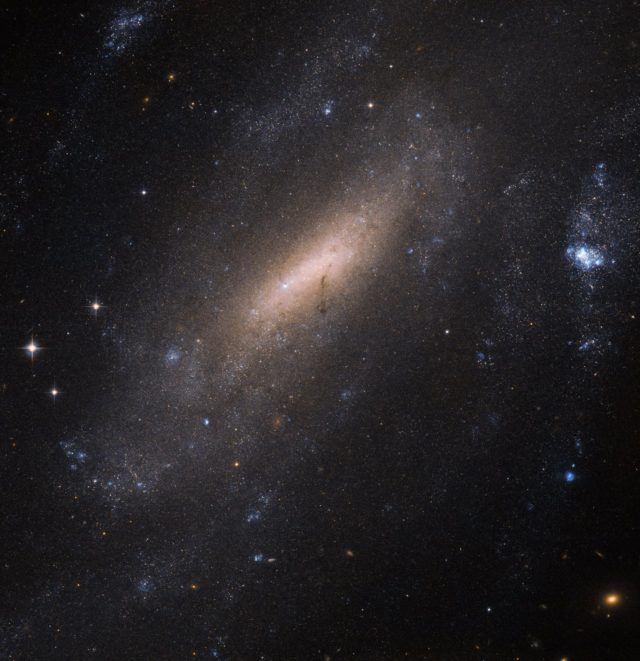 hubble crane galaxy