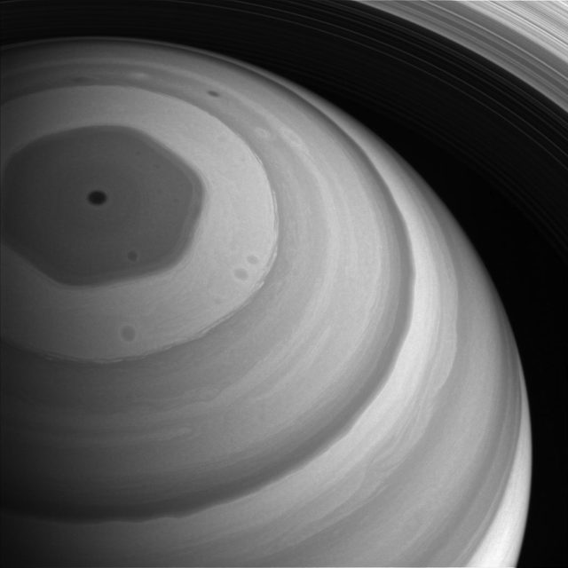 saturn north pole cassini