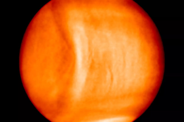 japanese spacecraft venus gravity wave