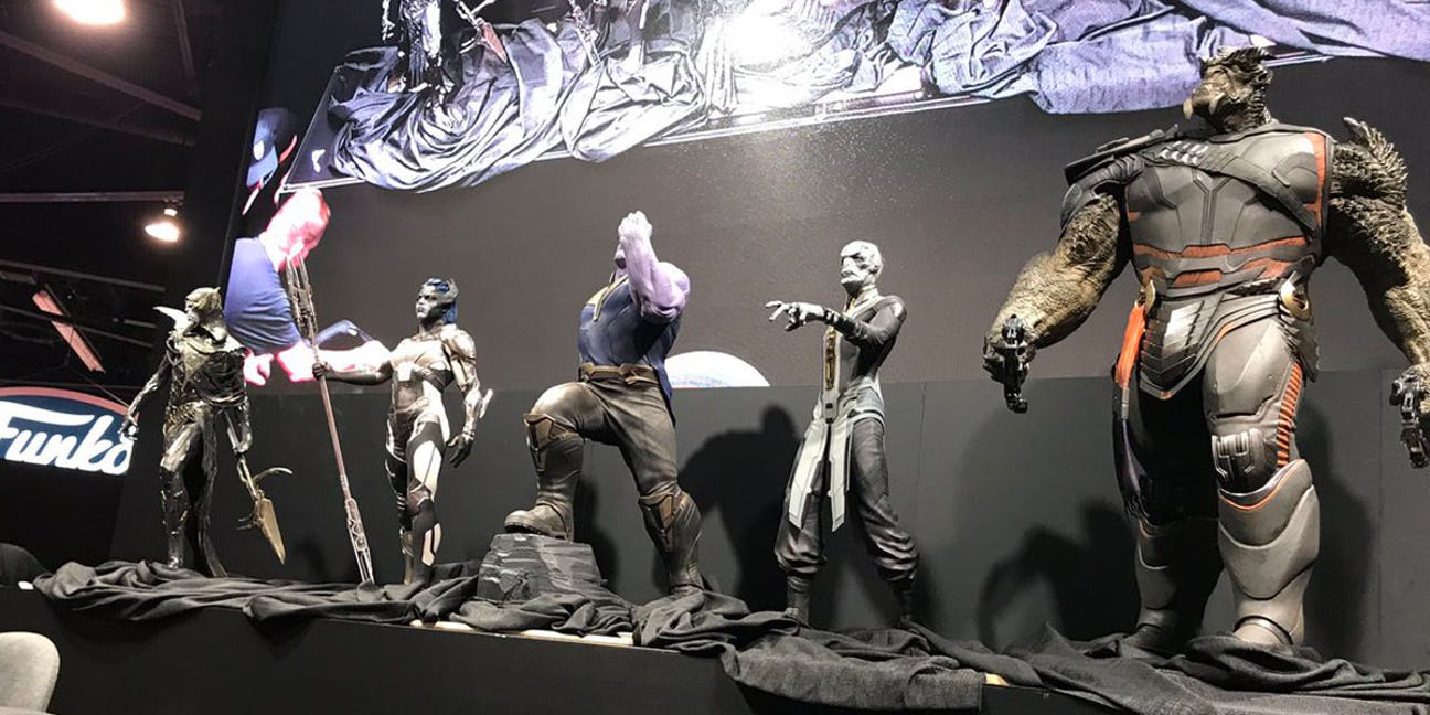 Avengers Infinity War Porn - Thanos being helped by his children the Black Order in 'Avengers ...