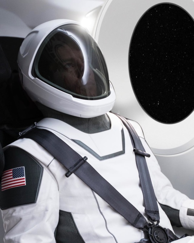 elon musk spacex space suit