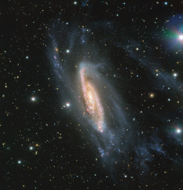 Space Swoon: This spiral galaxy is gorgeous, despite its short and ...