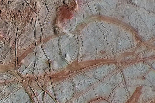 jupiter cracking europa