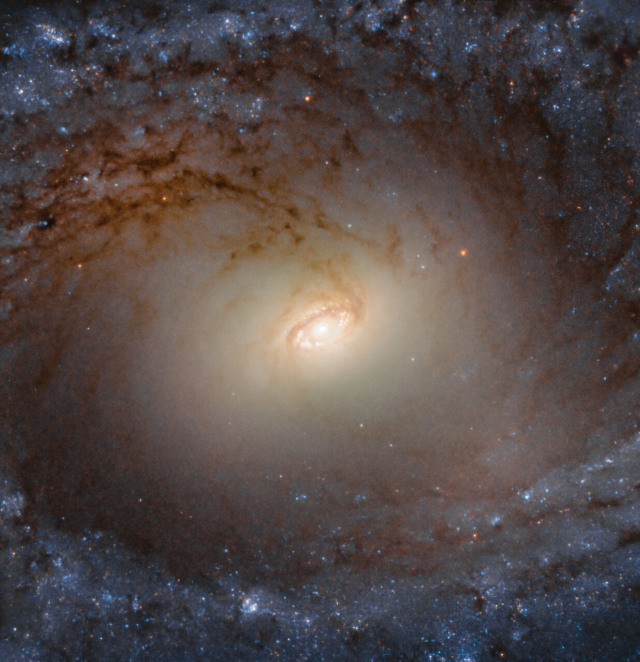 hubble spiral disc bulge