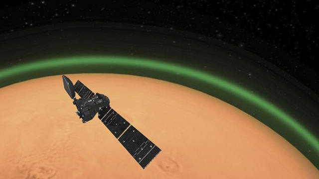 scientists green glow mars